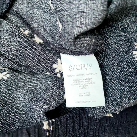 Cabi Sashay Floral Palazzo Wide Leg Pants - Picture 3 of 4